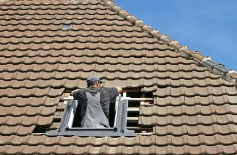 Pose de velux - D'Huison-Longueville